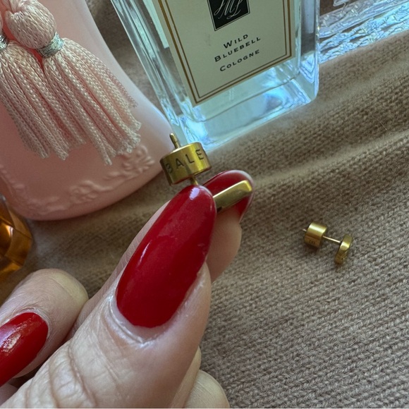 (Reserved pay)Balenciaga Gold Logo B Stud Earrings - Picture 4 of 7